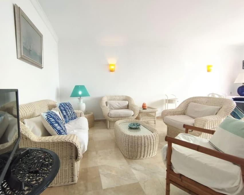 Beautiful 2 Bedroom In Calle Carabeo, Nerja Exteriör bild