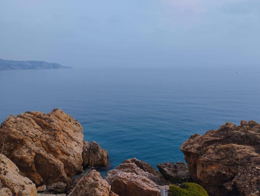 Beautiful 2 Bedroom In Calle Carabeo, Nerja Exteriör bild