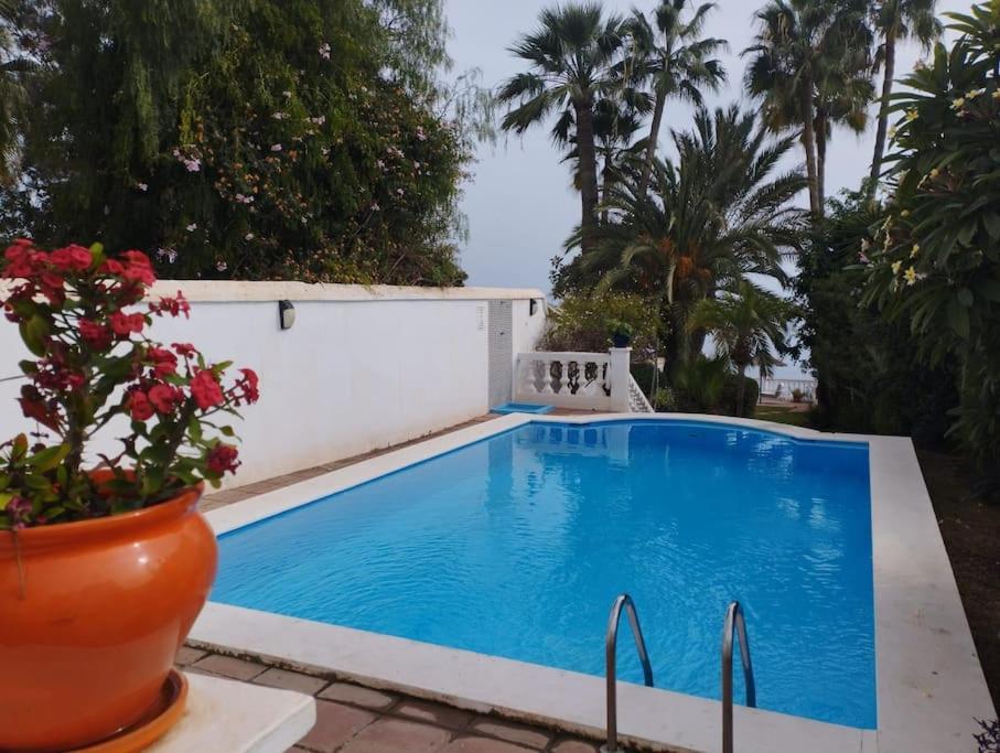 Beautiful 2 Bedroom In Calle Carabeo, Nerja Exteriör bild