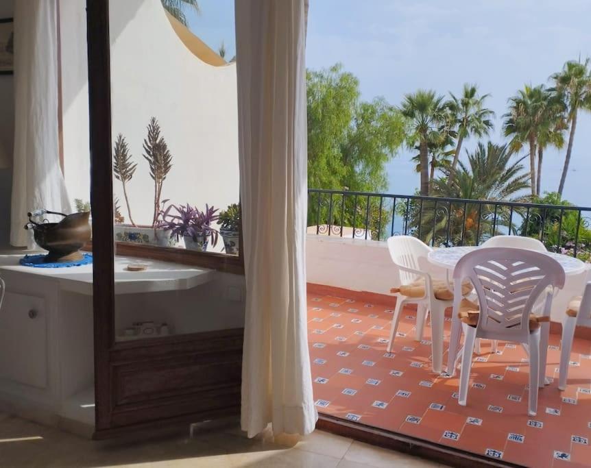 Beautiful 2 Bedroom In Calle Carabeo, Nerja Exteriör bild